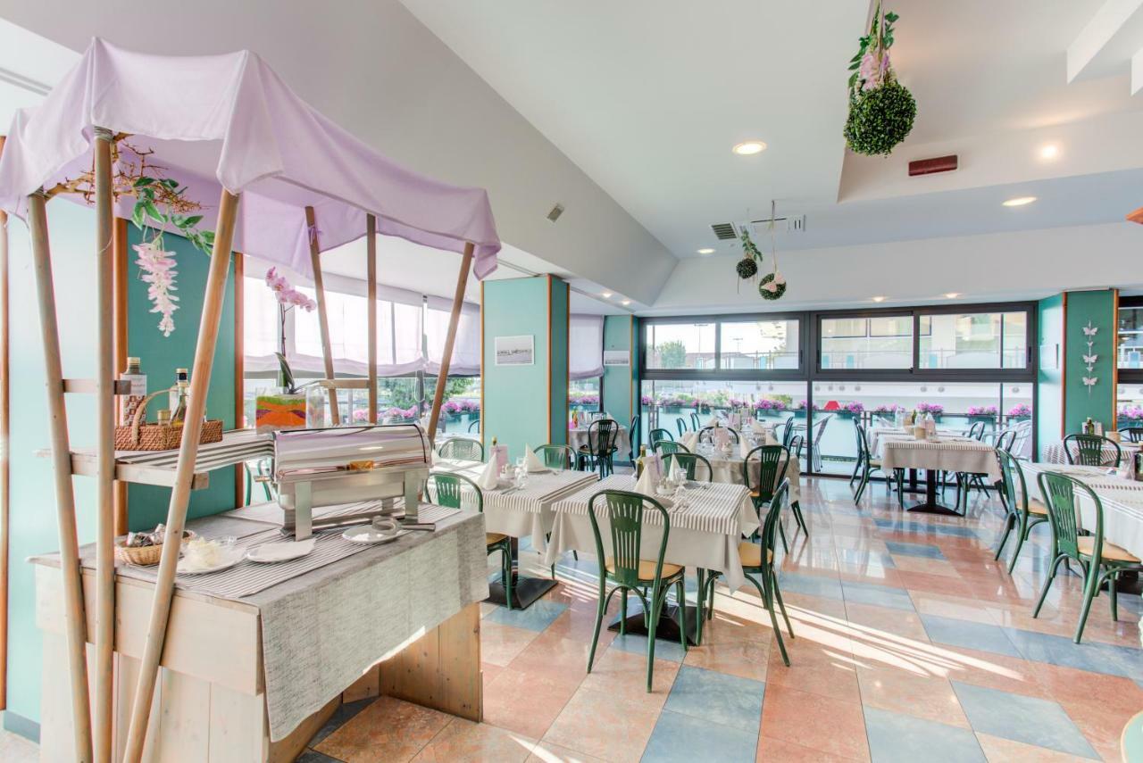 Hotel Nevada Bellaria – Igea Marina Kültér fotó